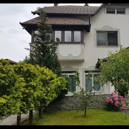 Vacation דירה Bihać